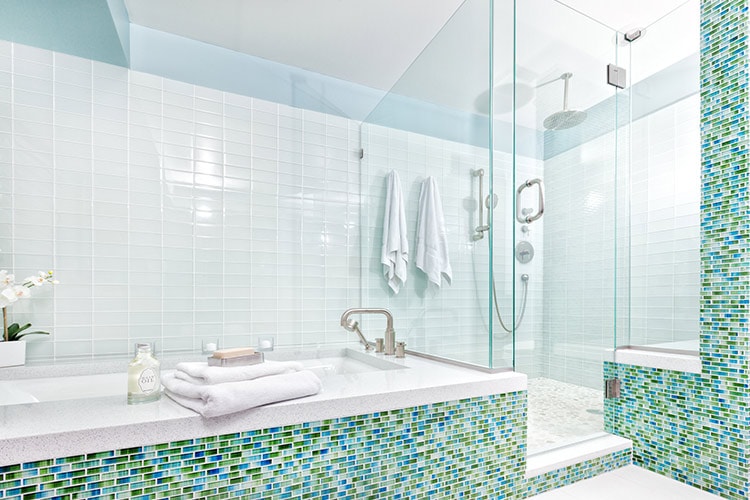 How to Clean Your Glass Shower Doors and Cubicle